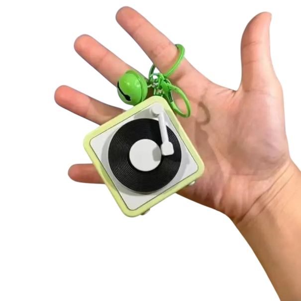 Retro Magnetophon Schlüsselanhänger Spieluhr Kunststoff Schlüsselanhänger mit Musik Vintage Dekoratives Accessoire grün