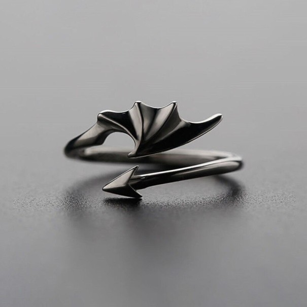 Ring med vinge D2449 sort