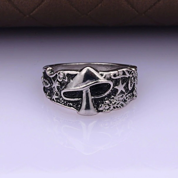 Ring met een paddenstoel