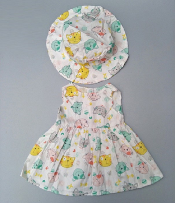 Robe avec chapeau pour poupée 3