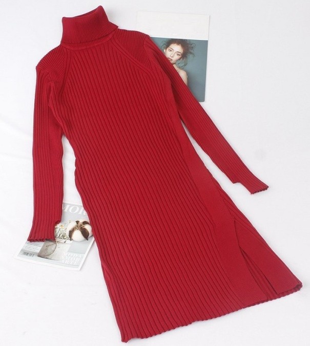 Robe en tricot d'automne rouge