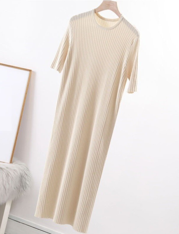 Robes mi-longues à manches courtes pour femmes beige