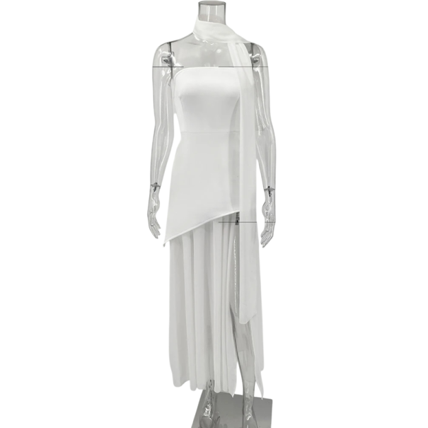 Rochie elegantă fără bretele, cu croială asimetrică Fustă lungă aerisită Fata proeminentă Esarfă lungă Țesătură ușoară fluidă pentru o petrecere alb S