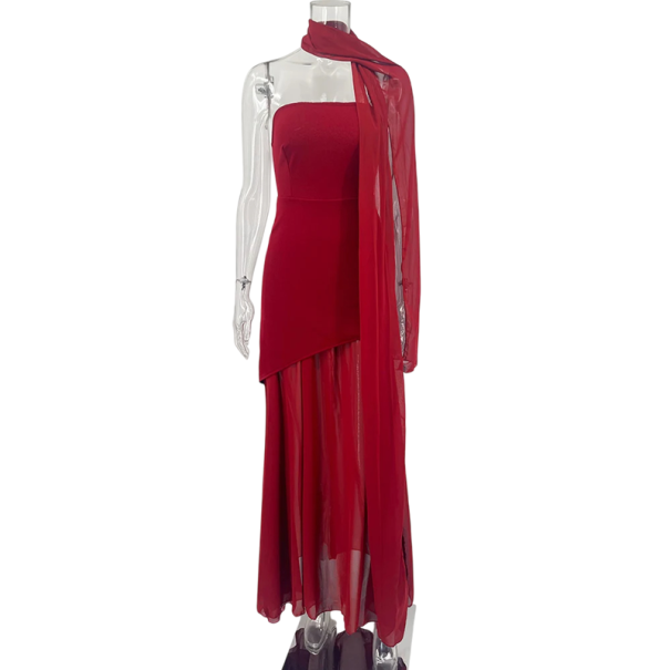 Rochie elegantă fără bretele, cu croială asimetrică Fustă lungă aerisită Fata proeminentă Esarfă lungă Țesătură ușoară fluidă pentru o petrecere roșu S