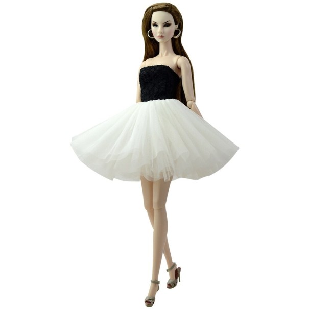 Rochie elegantă pentru o păpușă 5