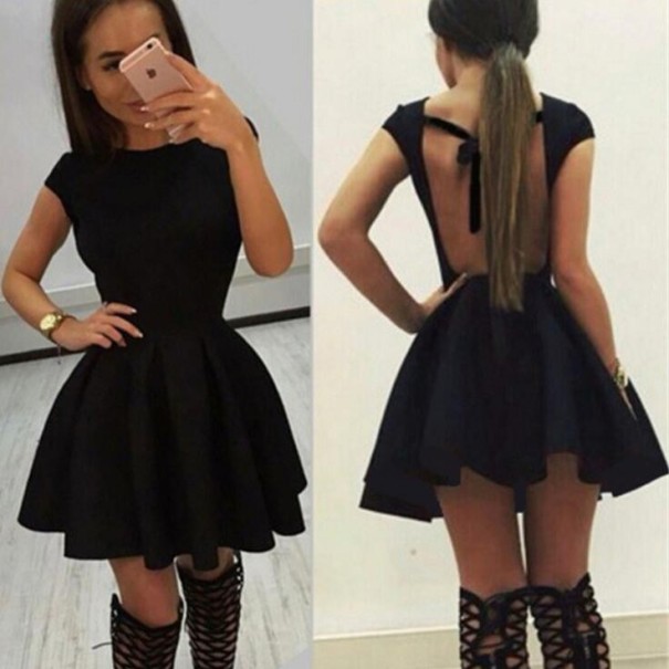 Rochie mini cu fustă largă negru XS