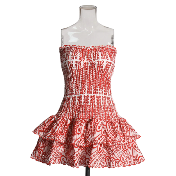 Rochie scurtă de vară fără bretele, cu corset elastic și fustă cu volane. Model etno. Ideal pentru o vacanță sau un festival de vară. roșu M