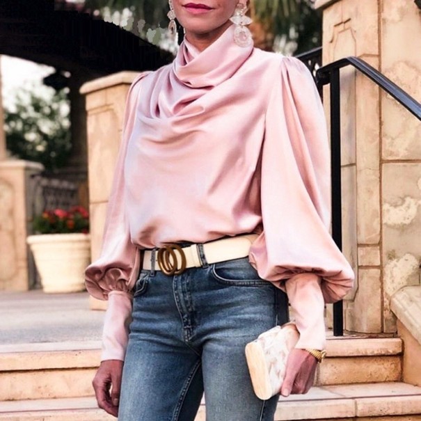 Roze damesblouse met lange mouwen