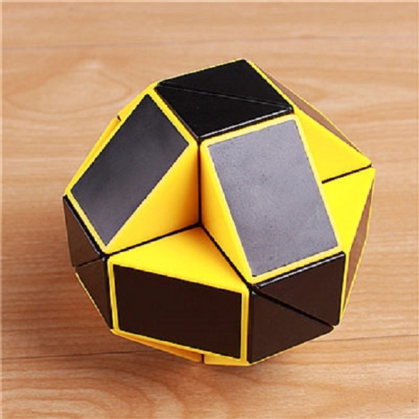 Rubiks slange 24 brikker sort