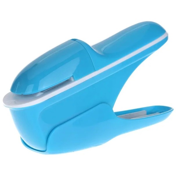 Ruční sešívačka ergonomický pákový design 13,5 x 7 x 3 cm plastová sešívačka papíru pro kancelář školu domácnost modrá