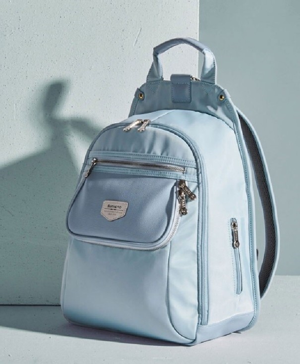 Rucsac pentru scutece albastru deschis S