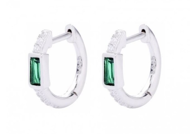 Runde Damenohrringe mit Steinen R25 silbern 14 Runde Damenohrringe mit Steinen R25 silbern 14