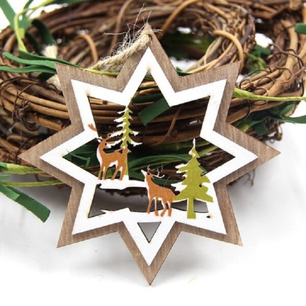 Rzeźbiony ornament świąteczny 4
