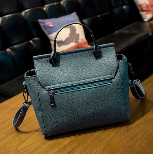 Sac à main en simili cuir bleu