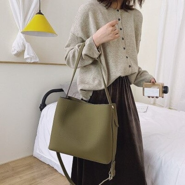 Sac en cuir pour femmes M935 Olive