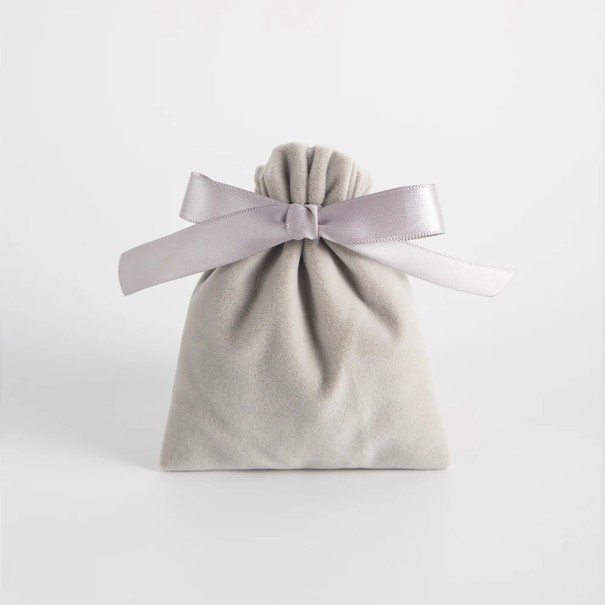 Sada 10 ks barevných sametových zatahovacích sáčků 15×20 cm s barevnými stuhami, dárkové pytlíky na šperky a drobnosti 10