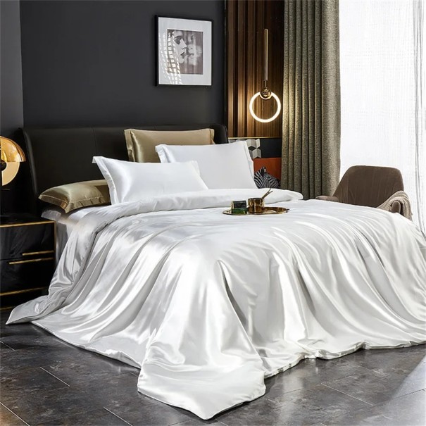 Sada 3 ks povlečení King Size Povlak na přikrývku 220 x 240 cm 2x povlak na polštář 48 x 74 cm Lesklé ložní povlečení bílá