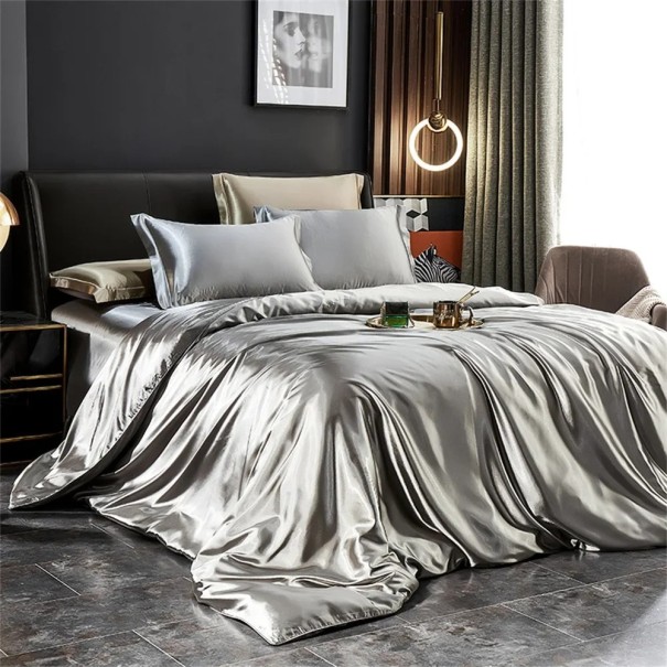 Sada 5 ks povlečení Family Size Povlak na přikrývku 220 x 240 cm Prostěradlo 230 x 250 cm 3x povlak na polštář 48 x 74 cm Lesklé povlečení stříbrná