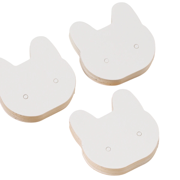 Sada 50 ks papírových držáků na náušnice 3,5 × 3,5 cm, prezentační kartičky na šperky se dvěma otvory pro vystavení bílá