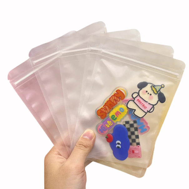 Sada 50 ks plastových sáčků 14×20 cm průhledné uzavíratelné sáčky na šperky, fotografie a uložení drobností 1