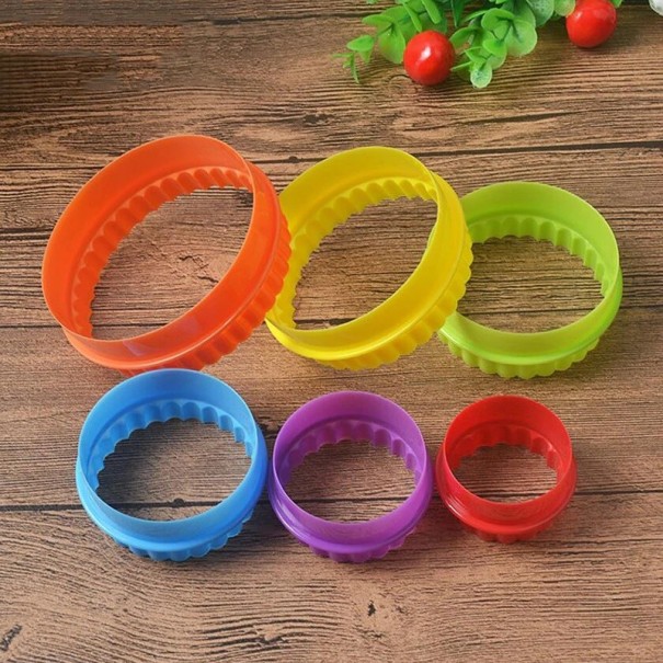 Sæt med runde plastik udstikkere - 6 stk. 1