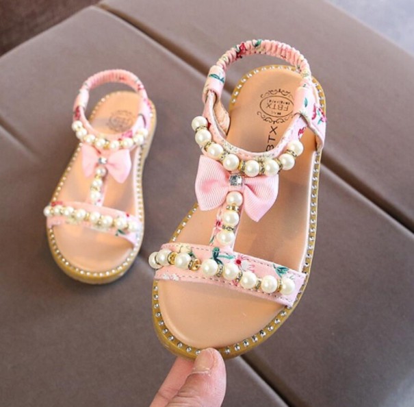 Sandalias de niña con perlas rosa 28
