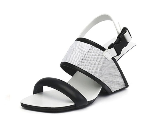 Sandálias femininas em lindo design branco 36