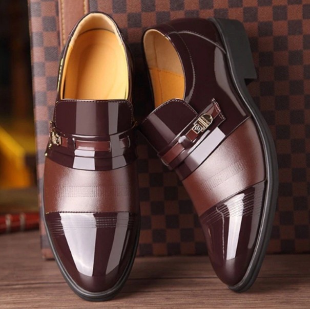 Scarpe eleganti verniciate da uomo J1481 marrone 40