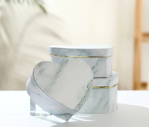Scatola regalo a forma di cuore 3 pz bianco
