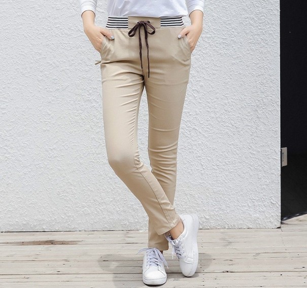 Schlanke Damenhose khaki M