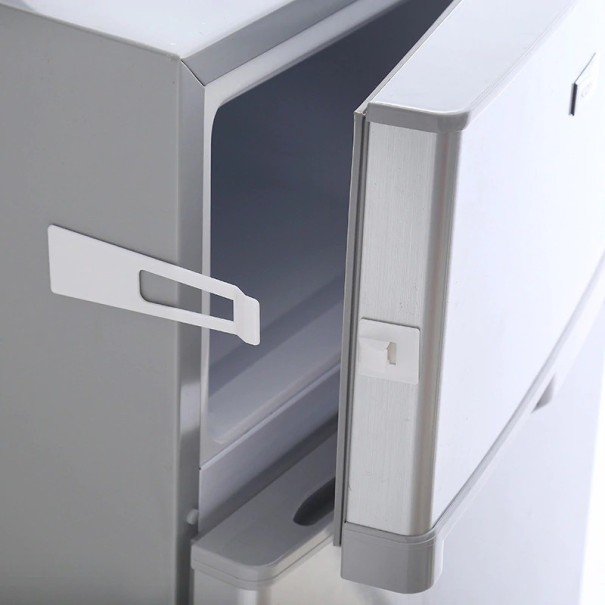 Segurança para frigorífico contra abertura por crianças Cinto flexível com pega Montagem autocolante sem furar Plástico branco 14 x 4 cm 1