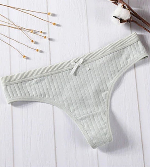 Seksowne stringi damskie Daira jasnoszary L