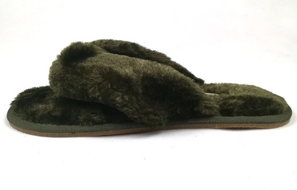 Selbstgemachte Plüsch-Flip-Flops für Damen armeegrün 35