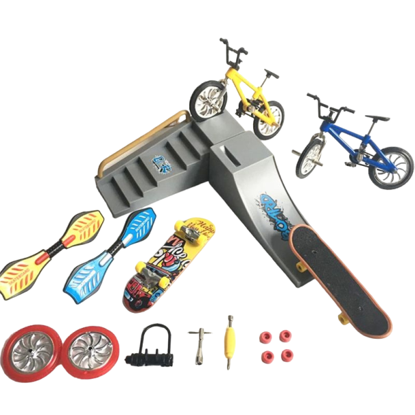 Set aus Rampe, Mini-Skateboard und Fahrrad grau