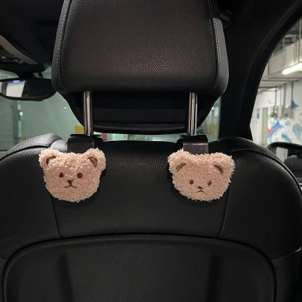 Set aus zwei Auto-Haltern mit einem Plüschbärenkopf für die Kopfstütze, Kunststoffhaken für Handtaschen, Brillen, Kleidung und Kleinigkeiten beige