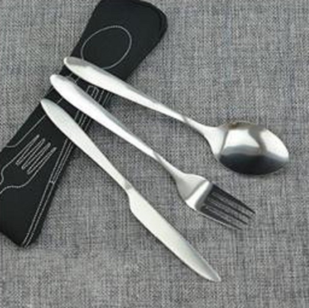 Set de tacâmuri din oțel inoxidabil - 3 buc + carcasă negru