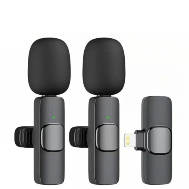 Set di due microfoni lavalier wireless 2.4G con ricevitore Lightning per iPhone con riduzione del rumore e possibilità di ricarica durante l'uso 1