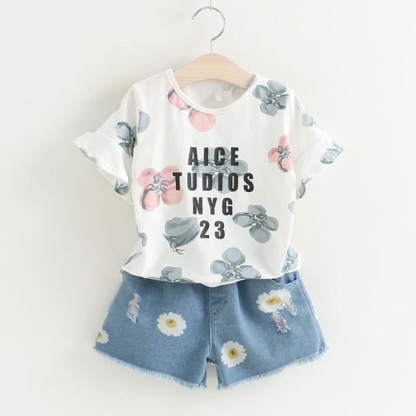 Set fetita - maiou si pantaloni scurti cu flori J1272 alb 6