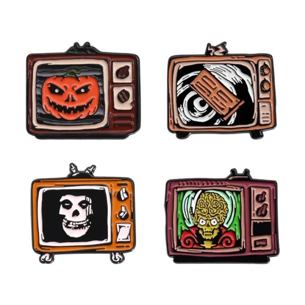 Set med 4 st metallnålar retro tv-skräckmotiv ca 3 x 2,5 cm pin badges flerfärgade skrämmande figurer tillbehör 1