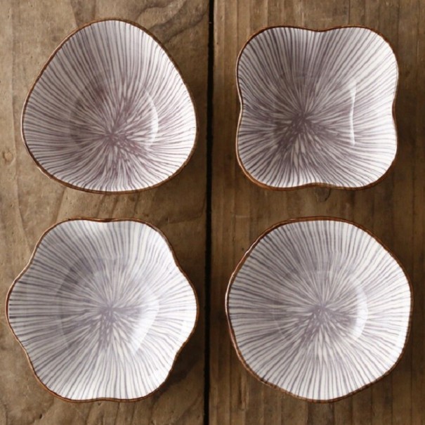 Set mit 4 Keramikschalen 16