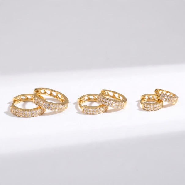 Set von Creolen 3 Paare 1,3 1,5 und 1,8 cm Huggie Creolen mit doppelter Reihe von Zirkonen Für das Ohrläppchen und das Knorpelpiercing golden