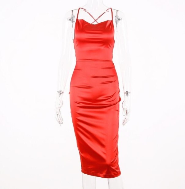 Sexy Midikleid mit freiem Rücken rot S