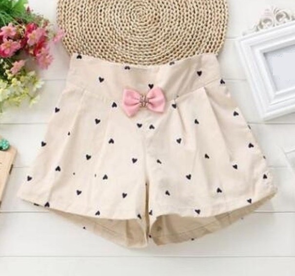 Shorts da ragazza con cuoricini J886 crema 11
