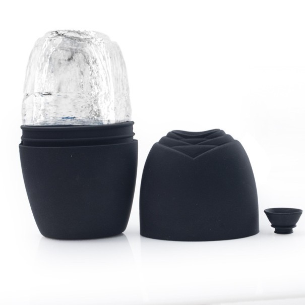 Silikonform för isrulle för uppstramning av huden. Ice ansiktsmassage verktyg. Lyftande isrulle för ansiktet för att ta bort svullnader och mörka ringar under ögonen. 11,7 x 7 cm. svart