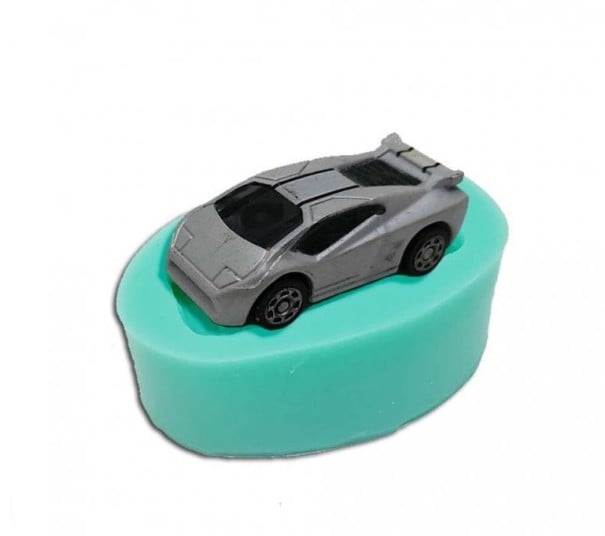 Silikonimuottiauto 2