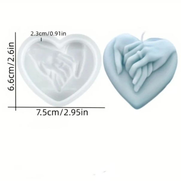 Silikonová forma srdce s motivem držících se rukou 7,5 x 6,6 x 2,3 cm pro odlévání svíček mýdla sádry pryskyřice dekorací 1