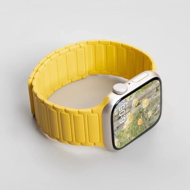 Silikonrem S10 42 mm för Apple Watch Magnetiskt spänne Kompatibel med 38 40 41 42 mm Series 1–10 SE SE 2 Bekväm rem gul