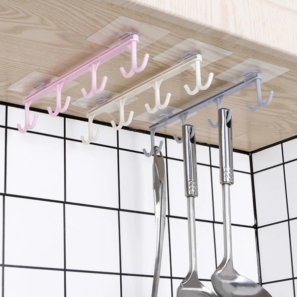 Självhäftande hängare i plast