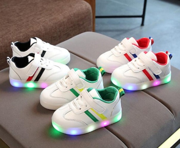 Självlysande sneakers för barn A363
