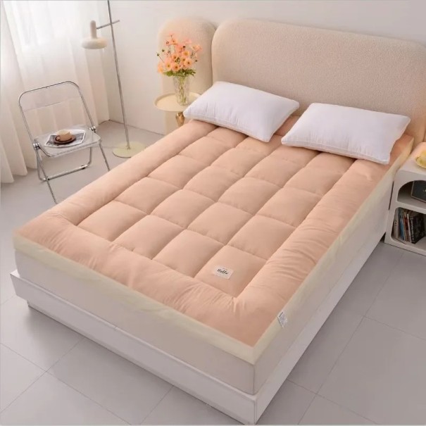 Skládací matrace topper na king size postel 200x220x10 cm s čtvercovým prošíváním pro spaní v hlavní ložnici, na chatě a při cestování růžová